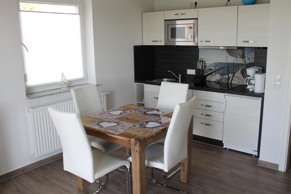 Ferienwohnung Strandhaus Glowe Zimmer foto